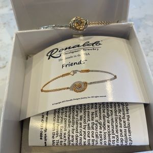 Ronaldo “friends” bracelet. Size 8